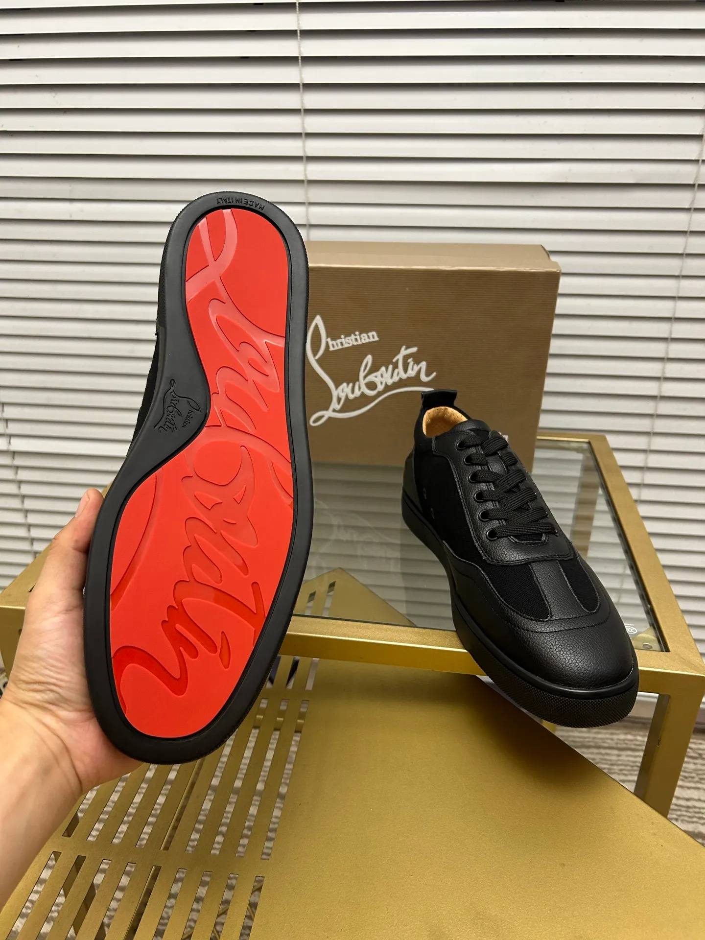 (Customized model) Ex-factory price is 520. christian louboutin (CL red sole shoes) counter series, casual sneakers for couples 📢 📢 📢 Exclusive hot style release 🎈🎈💪 Movable latex feet 👻 Finished outsole line [Proud] 😝Female 35-40# Male 38#-46, global supply😝 [Top version]: Original imported genuine leather upper, top original leather lining, original molded TPU outsole, original 1:1 detail processing, original shoe last,